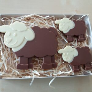 Milk White Chocolate Sheep Family Gift Box